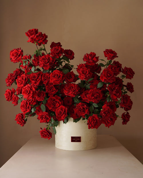 EXTRAORDINARY FLOWERS