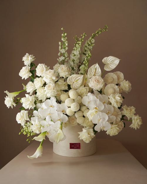EXTRAORDINARY FLOWERS